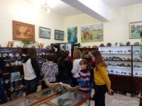 Экскурсия школьников и студентов ЕГФ в Музей камня (25.03.2019)